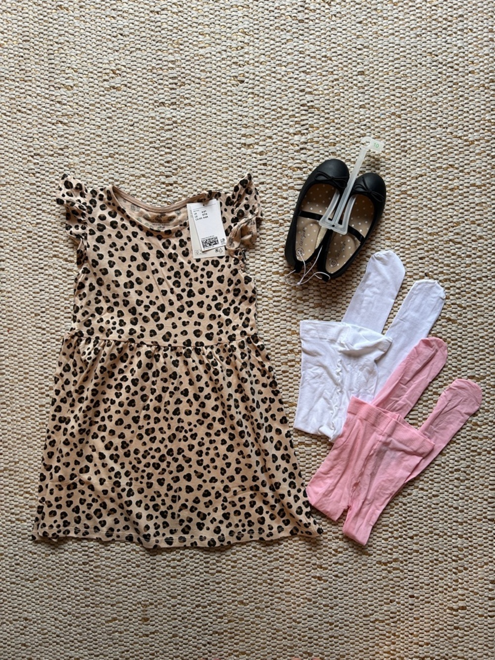 5T H&M outfit with black ballet flats and Cat & Jack tights NWT